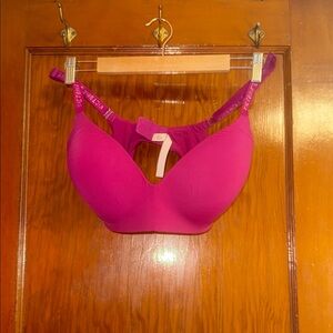 Victoria's Secret - T - Shirt Bra - Fuchsia - 36DD